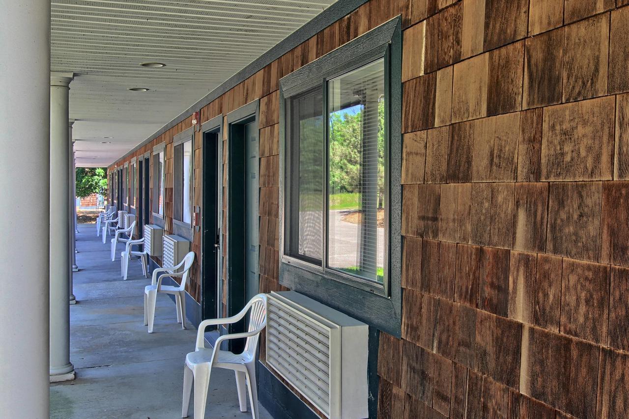 The Legend Cottage Inn Bellaire Exterior foto